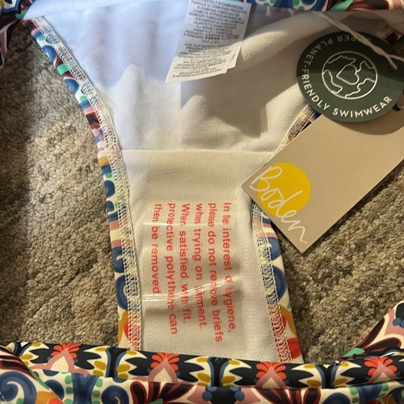 Boden Black and Vibrant Patterned Bikini Set - NWT Size 6 - Picture 5 of 7
